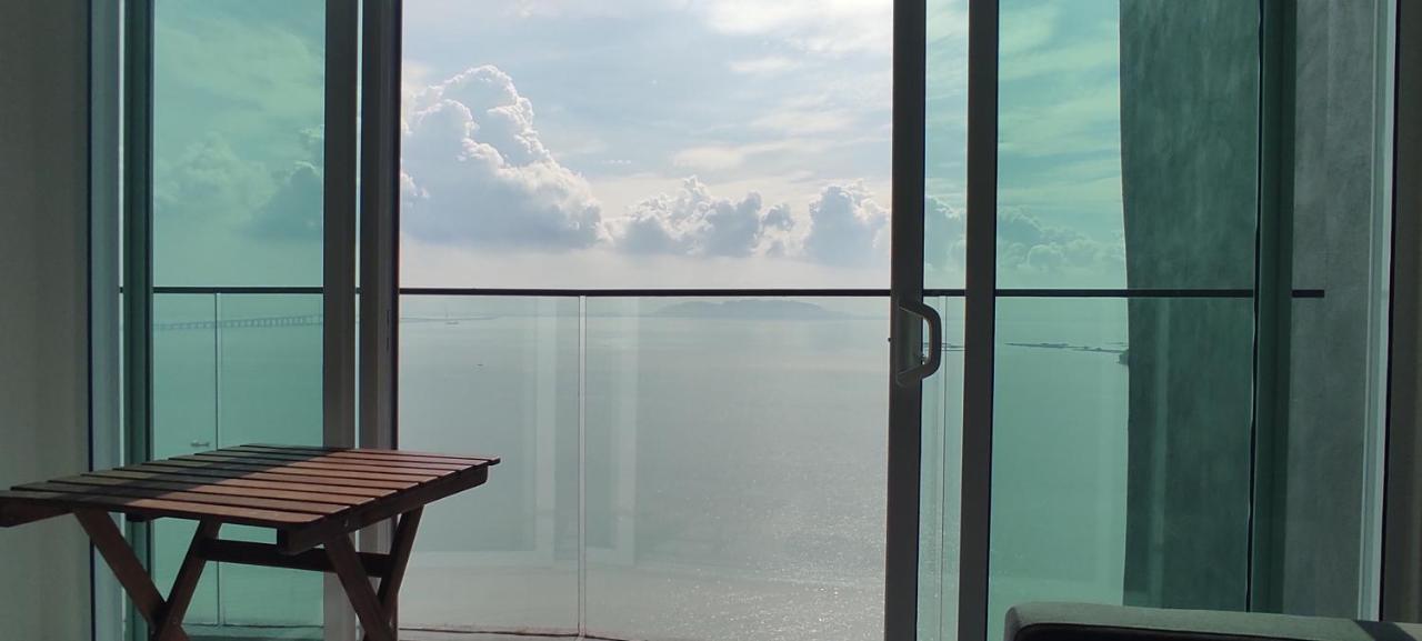 Infinite Seaview With Penang Bridge Suite With Sunrise Up To 11 Person บายันเลอปาส ภายนอก รูปภาพ