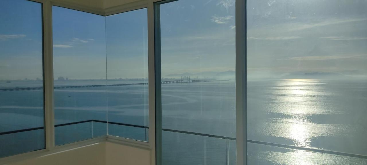 Infinite Seaview With Penang Bridge Suite With Sunrise Up To 11 Person บายันเลอปาส ภายนอก รูปภาพ