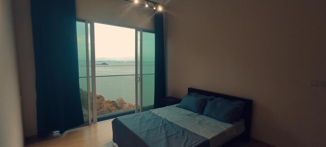 Infinite Seaview With Penang Bridge Suite With Sunrise Up To 11 Person บายันเลอปาส ภายนอก รูปภาพ