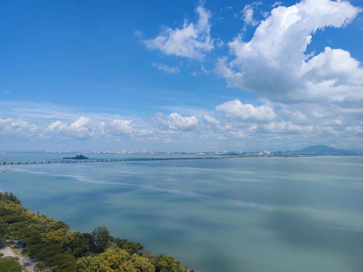 Infinite Seaview With Penang Bridge Suite With Sunrise Up To 11 Person บายันเลอปาส ภายนอก รูปภาพ