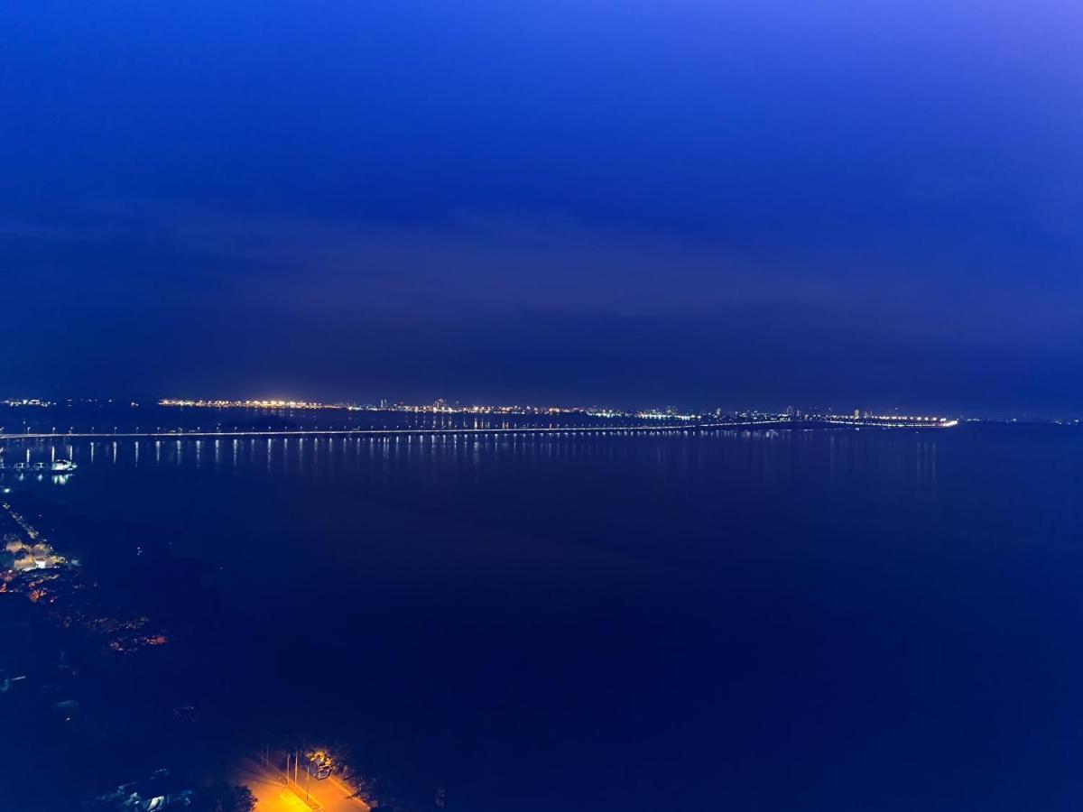 Infinite Seaview With Penang Bridge Suite With Sunrise Up To 11 Person บายันเลอปาส ภายนอก รูปภาพ