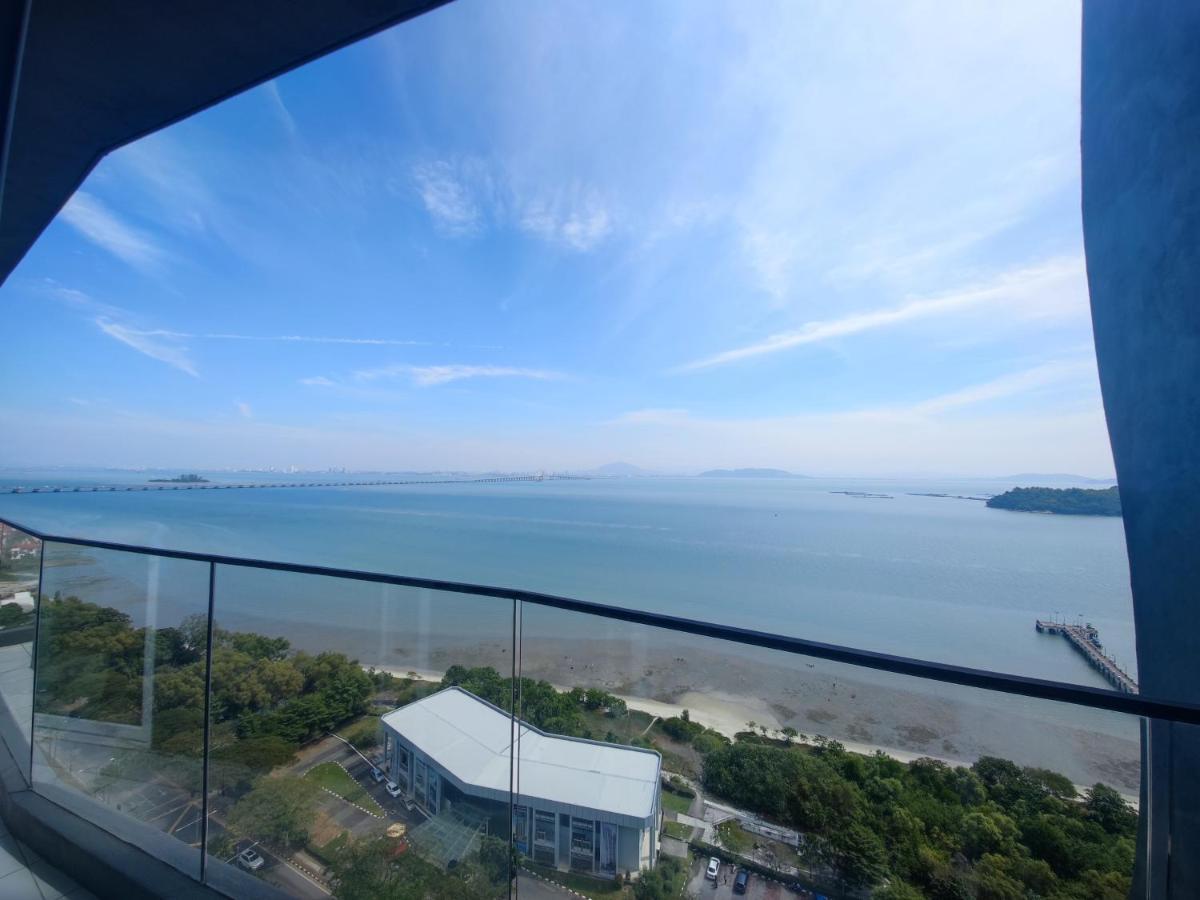 Infinite Seaview With Penang Bridge Suite With Sunrise Up To 11 Person บายันเลอปาส ภายนอก รูปภาพ